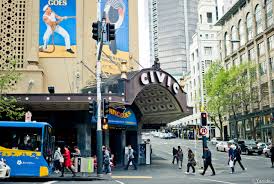 Auckland Tour with a difference -  the highlights of the city with an experience of  the Waitakere Ranges and the West Coast
