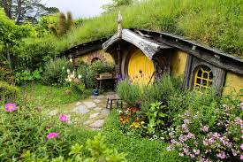 Hobbiton & Rotorua incl Te Puia Small Group Tour from Auckland (Return Trip)